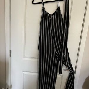 Women ambiance black romper pant jumper, spaghetti straps with belt, size small